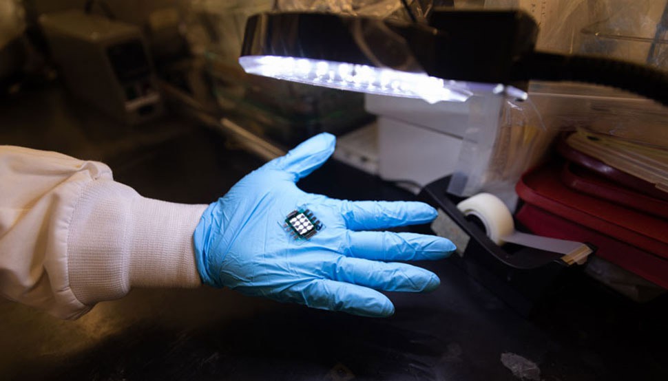Inverted Perovskite Solar Cell Breaks 25 Efficiency