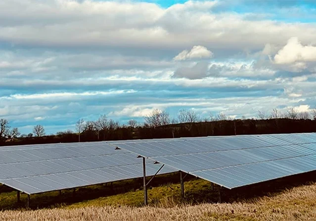 250kW Off-Grid Solar Storage System with PV Combiner Box 6 in 1 out 250kW Off-Grid Solar Storage System with PV Combiner Box 6 in 1 out